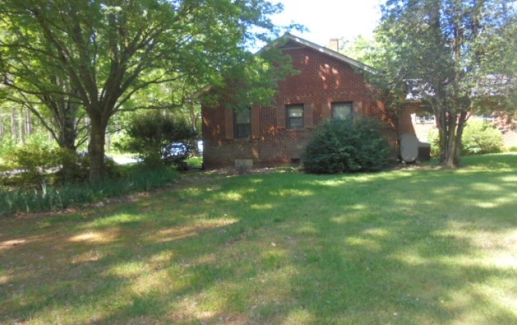 Image for SOLD~42.5 AC w/2 HOUSES (Nice Brick Ranch & Early 1900’s Home)~DENTON