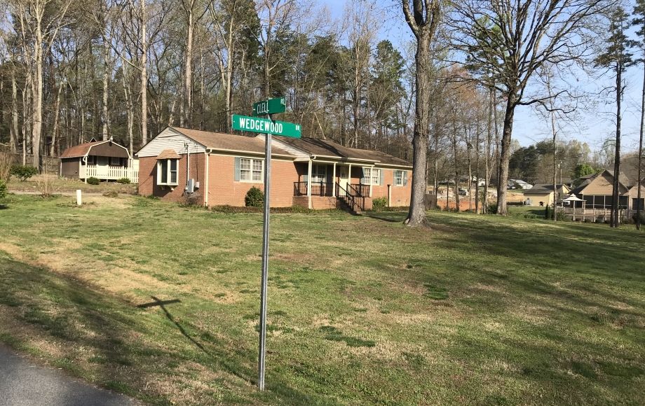 Image for SOLD~BRICK RANCH, 3/BR, 2/BA, 1 AC. GARAGE-STORAGE BUILDINGS (NEW PAINT/CARPET) JAMESTOWN