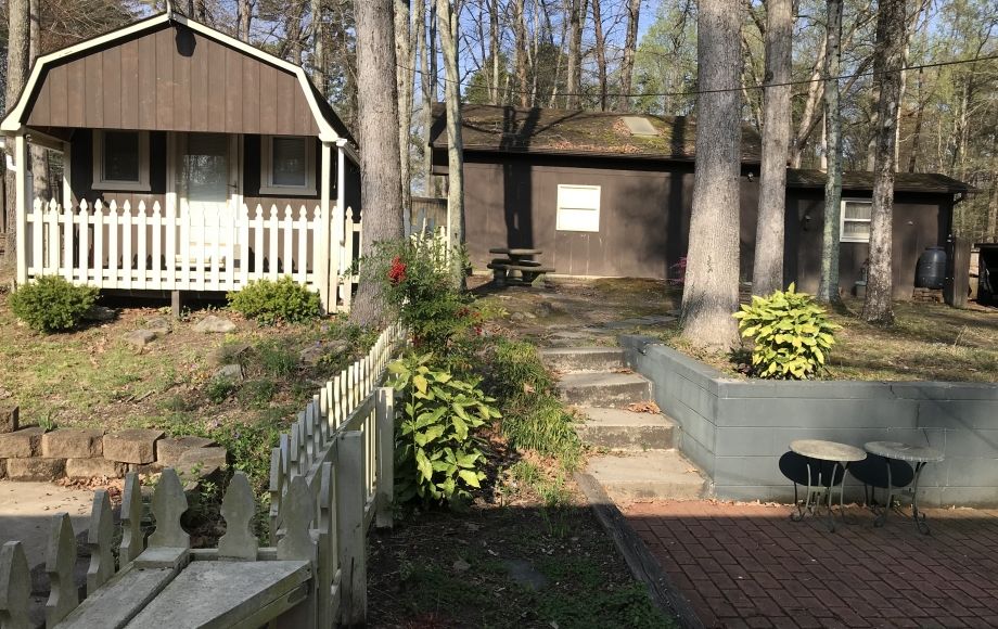 Image for SOLD~BRICK RANCH, 3/BR, 2/BA, 1 AC. GARAGE-STORAGE BUILDINGS (NEW PAINT/CARPET) JAMESTOWN