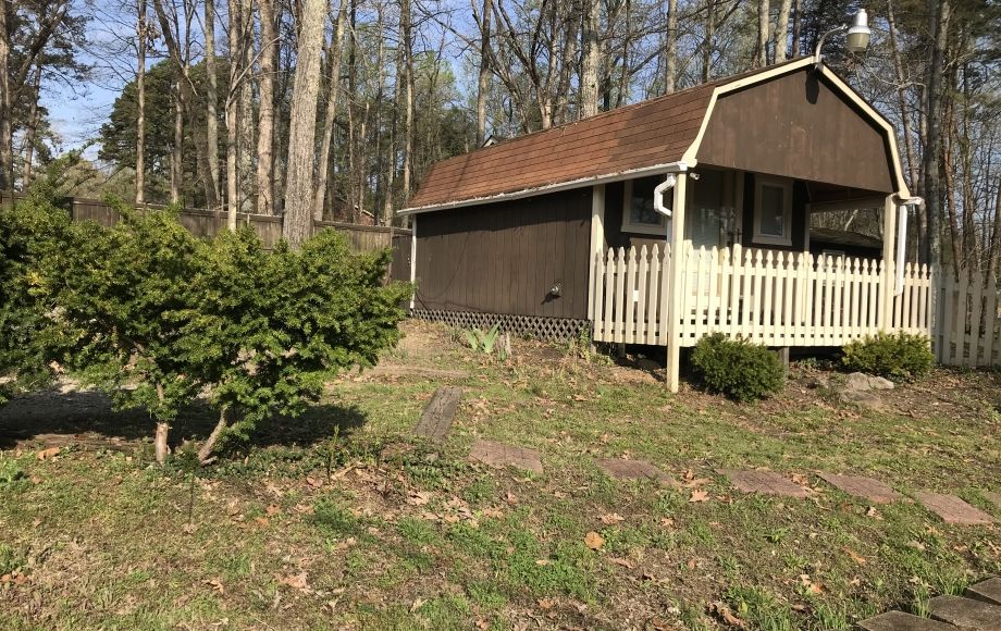 Image for SOLD~BRICK RANCH, 3/BR, 2/BA, 1 AC. GARAGE-STORAGE BUILDINGS (NEW PAINT/CARPET) JAMESTOWN