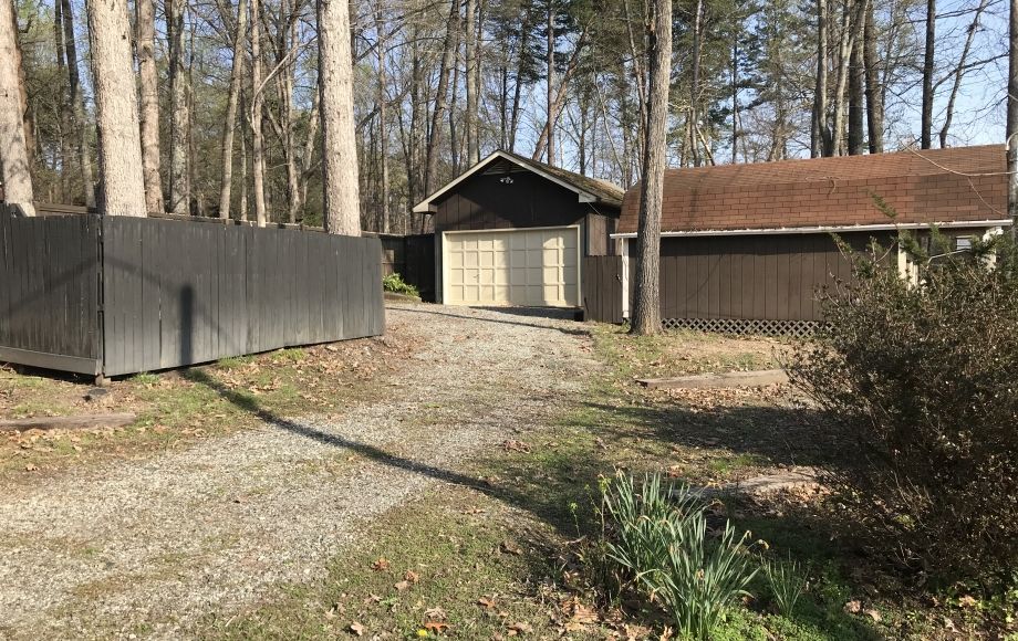 Image for SOLD~BRICK RANCH, 3/BR, 2/BA, 1 AC. GARAGE-STORAGE BUILDINGS (NEW PAINT/CARPET) JAMESTOWN