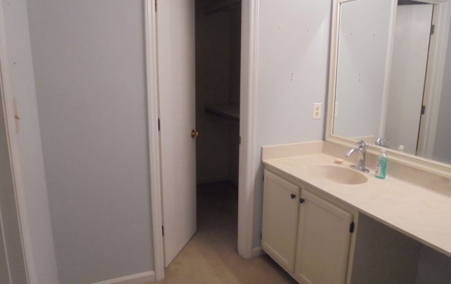 Image for SOLD~2/BEDROOM, 2/BATH TOWNHOME~END UNIT (GREENSBORO)