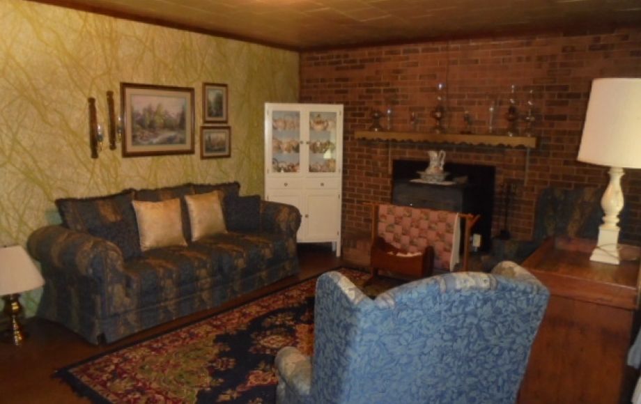 Image for SOLD~REAL ESTATE AUCTION~BRICK RANCH on 3 ACRES~3/BR, 1.5/BA~ELON