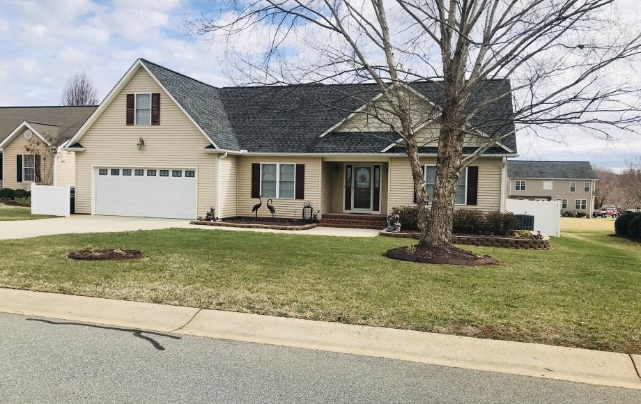 Image for SOLD~3/BEDROOMS, 2/BATHS ~CARSON FARMS EAST~BURLINGTON