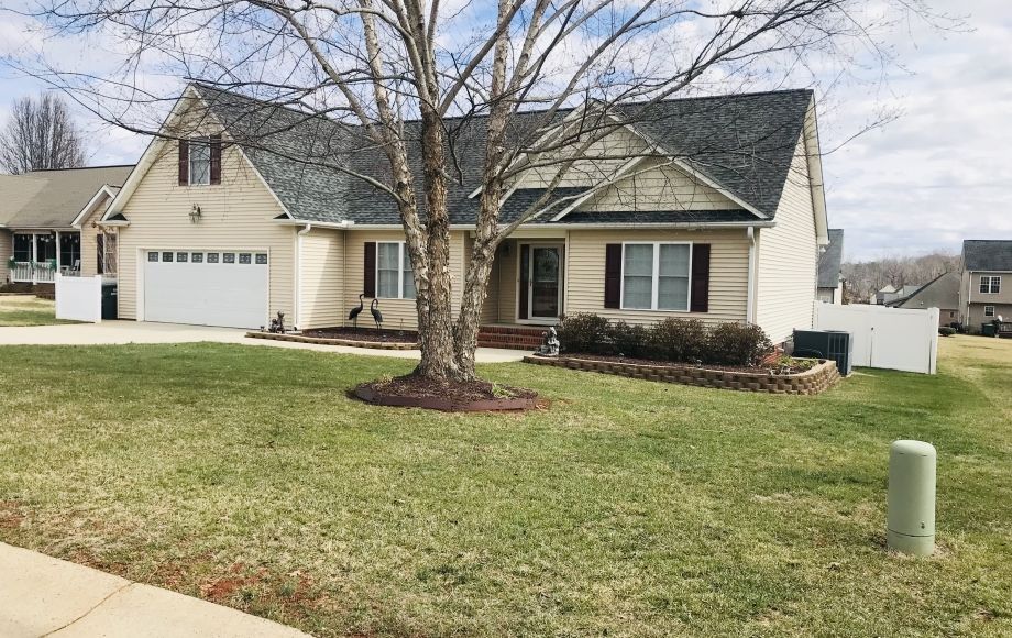 Image for SOLD~3/BEDROOMS, 2/BATHS ~CARSON FARMS EAST~BURLINGTON