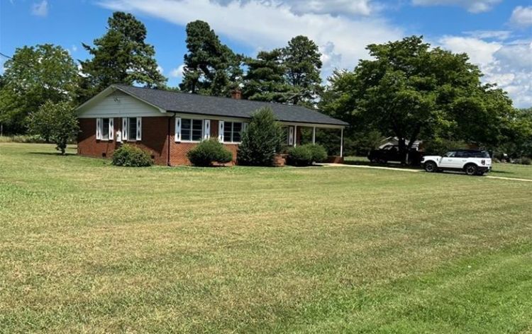 Image for SOLD~BRICK RANCH 3/BEDROOMS, 2/BATHS, 1/ACRE~SOPHIA