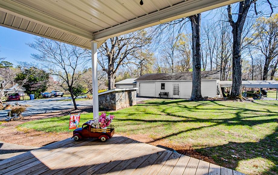 Image for SOLD-UPDATED 3/BR 2/BA HOME W/GARAGE ON CORNER LOT 0.7ACRES (RANDLEMAN)