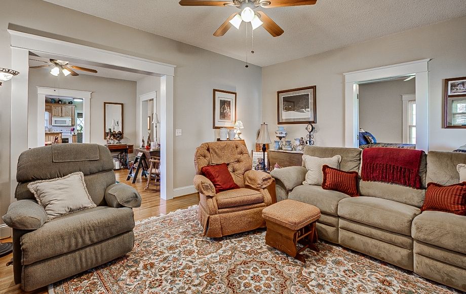 Image for SOLD-UPDATED 3/BR 2/BA HOME W/GARAGE ON CORNER LOT 0.7ACRES (RANDLEMAN)