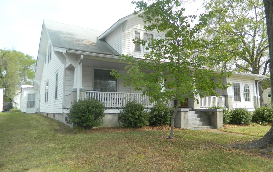 Image for SOLD~4/BEDROOMS, 2/BATHS W/GARAGE IN EMERYWOOD ON CORNER LOT