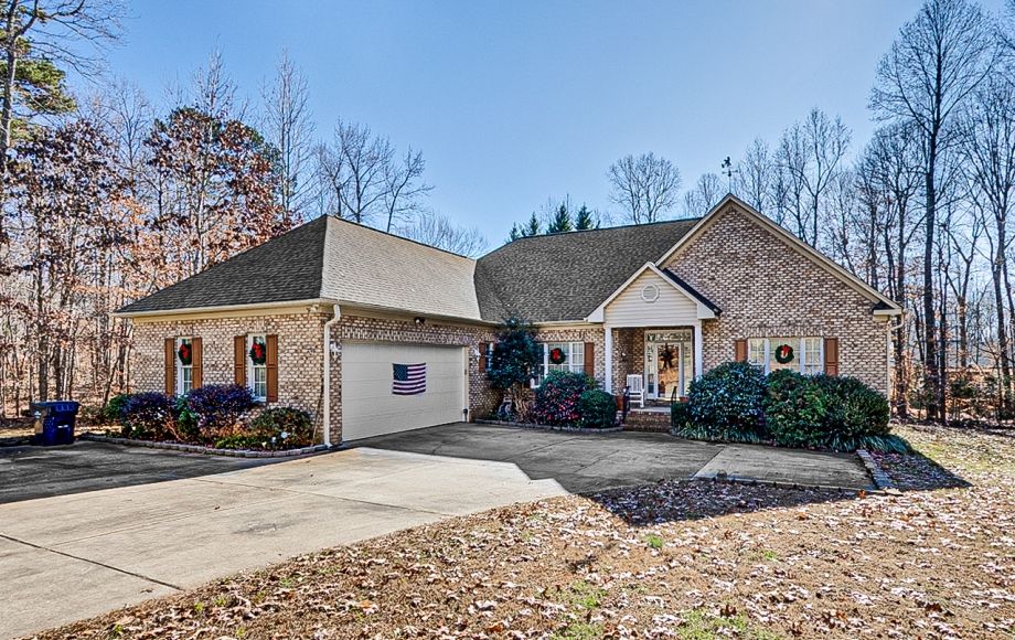 Image for SOLD~Brick Transitional One Level Home 3/Bedrooms, 2.5/Baths,1.43AC in Cedar Run~Randleman