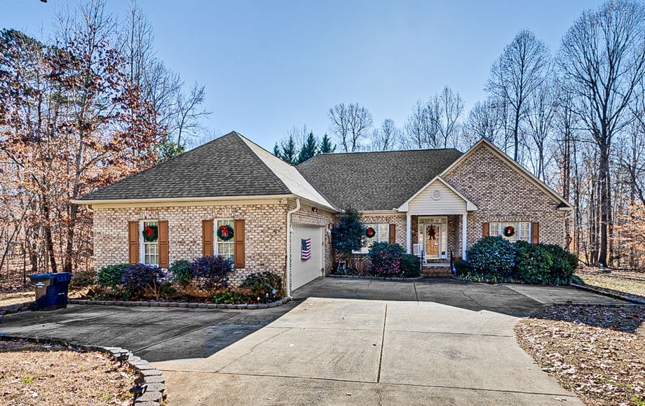 Image for SOLD~Brick Transitional One Level Home 3/Bedrooms, 2.5/Baths,1.43AC in Cedar Run~Randleman