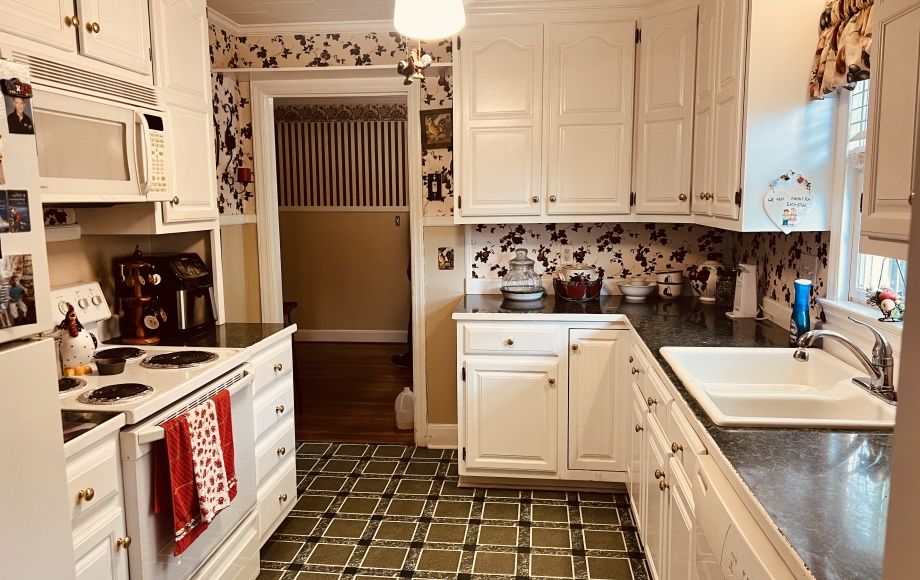 Image for SOLD~2/BEDROOMS, 2/BATHS W/POOL IN BURLINGTON