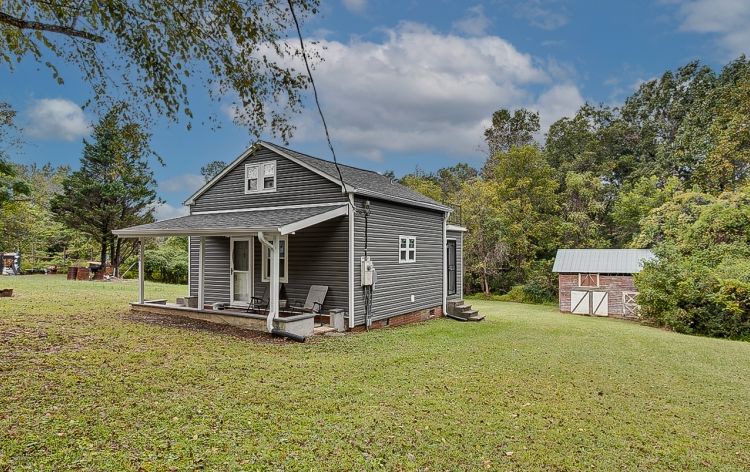 Image for FOR SALE~1/BR, 1/BA VINYL HOME (Completely Remodeled)~ PLEASANT GARDEN