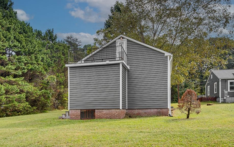 Image for FOR SALE~1/BR, 1/BA VINYL HOME (Completely Remodeled)~ PLEASANT GARDEN