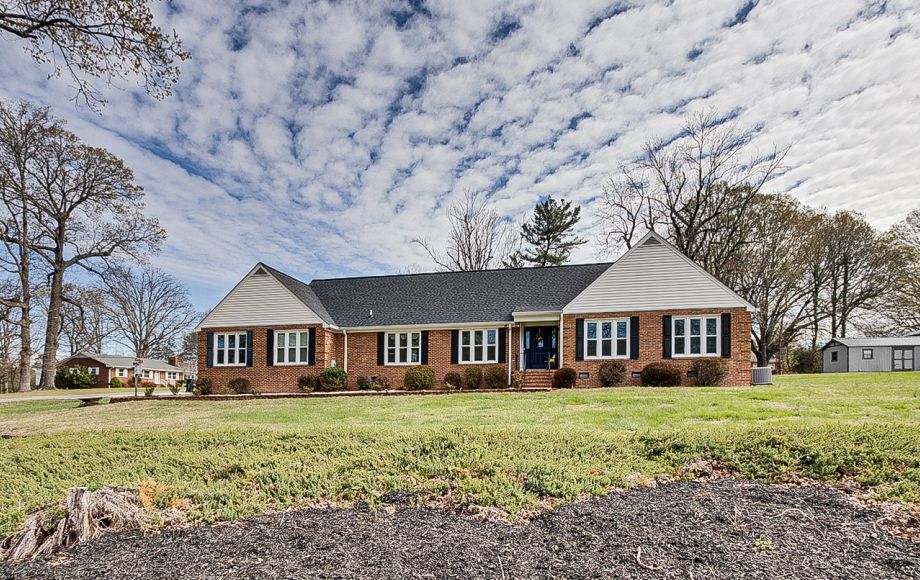 Image for FOR SALE~BRICK RANCH on 1.43 AC in LYNWOOD LAKES~GREENSBORO