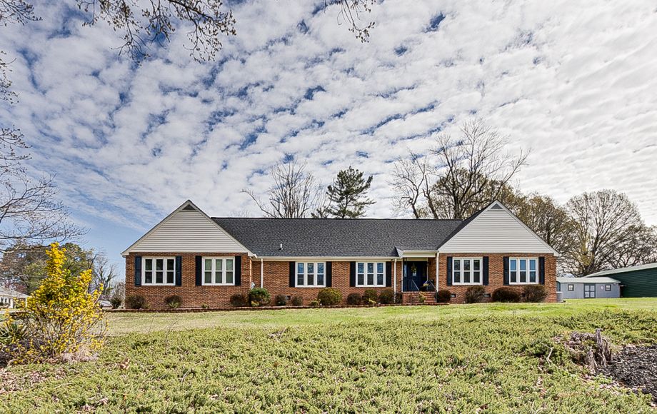 Image for FOR SALE~BRICK RANCH on 1.43 AC in LYNWOOD LAKES~GREENSBORO