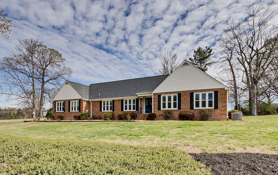 Image for FOR SALE~BRICK RANCH on 1.43 AC in LYNWOOD LAKES~GREENSBORO