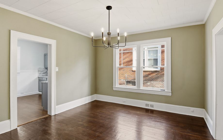 Image for FOR SALE-2/BEDROOMS~1/BATH w/FLEX SPACE & BASEMENT~WINSTON SALEM