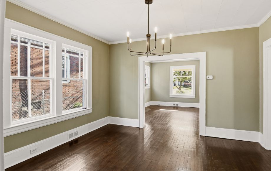 Image for FOR SALE-2/BEDROOMS~1/BATH w/FLEX SPACE & BASEMENT~WINSTON SALEM