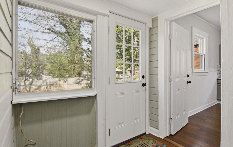 Image for FOR SALE-2/BEDROOMS~1/BATH w/FLEX SPACE & BASEMENT~WINSTON SALEM