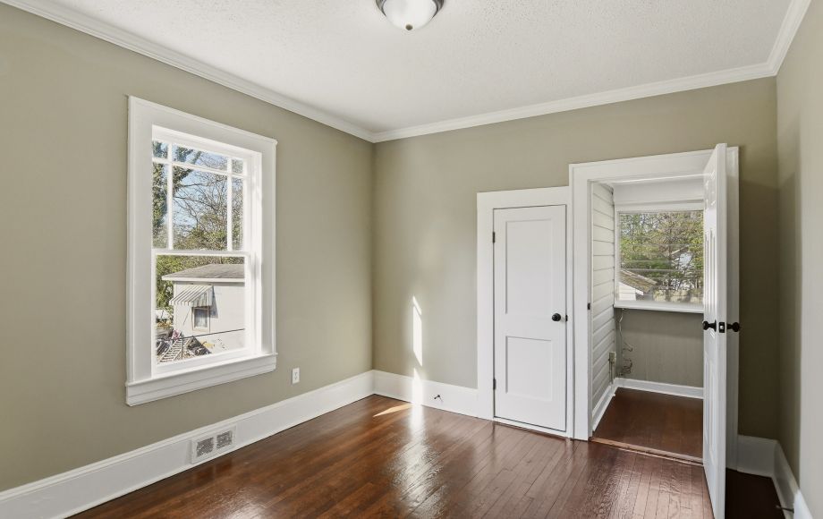 Image for FOR SALE-2/BEDROOMS~1/BATH w/FLEX SPACE & BASEMENT~WINSTON SALEM