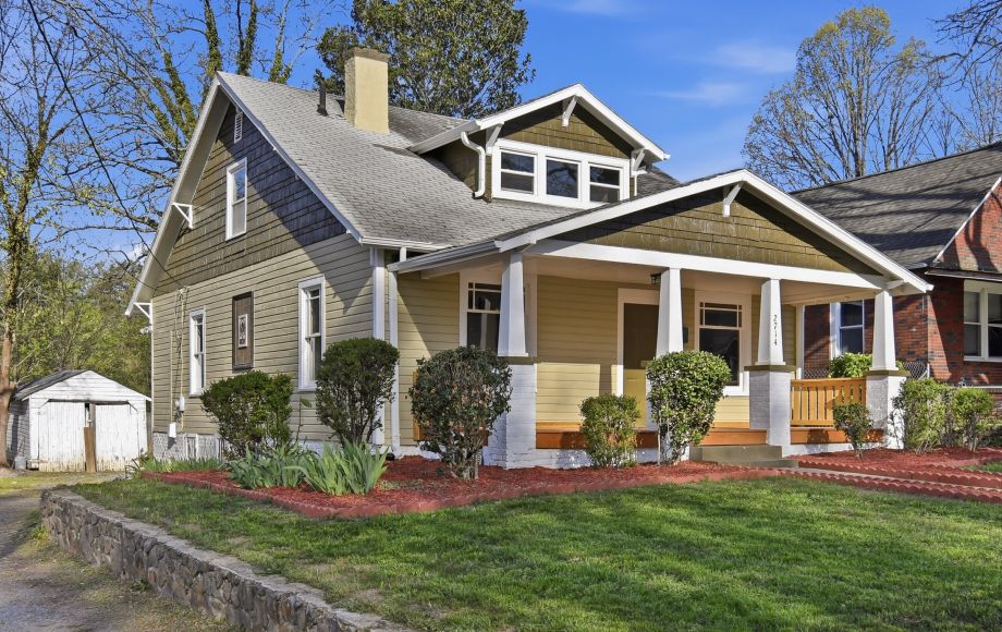 Image for FOR SALE-2/BEDROOMS~1/BATH w/FLEX SPACE & BASEMENT~WINSTON SALEM