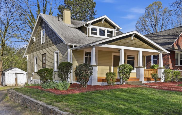 Image for FOR SALE-2/BEDROOMS~1/BATH w/FLEX SPACE & BASEMENT~WINSTON SALEM