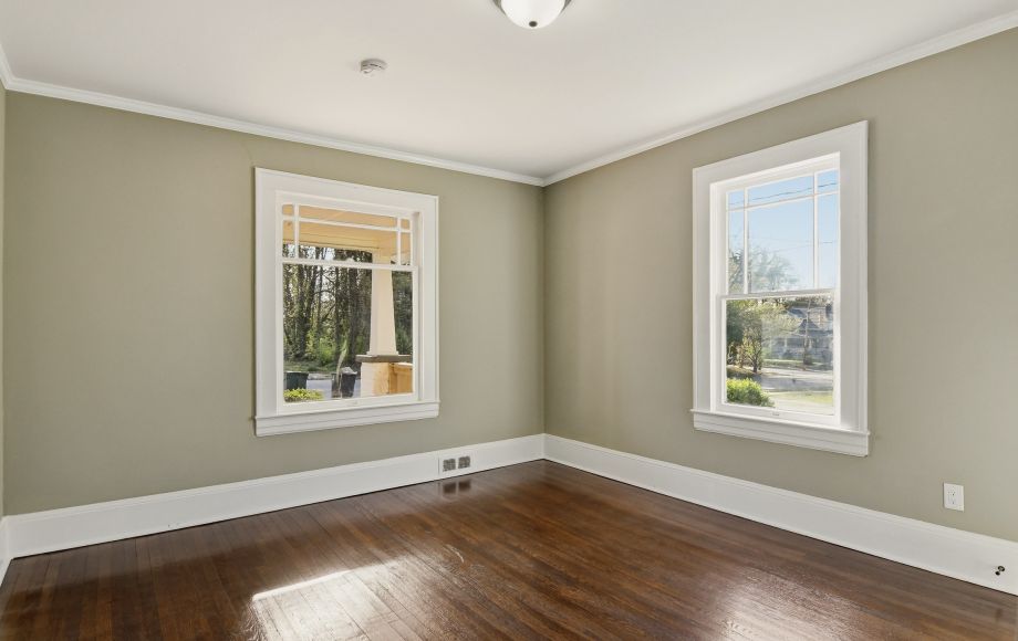 Image for FOR SALE-2/BEDROOMS~1/BATH w/FLEX SPACE & BASEMENT~WINSTON SALEM