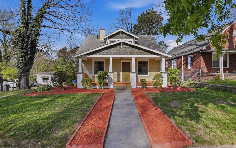 Image for FOR SALE-2/BEDROOMS~1/BATH w/FLEX SPACE & BASEMENT~WINSTON SALEM