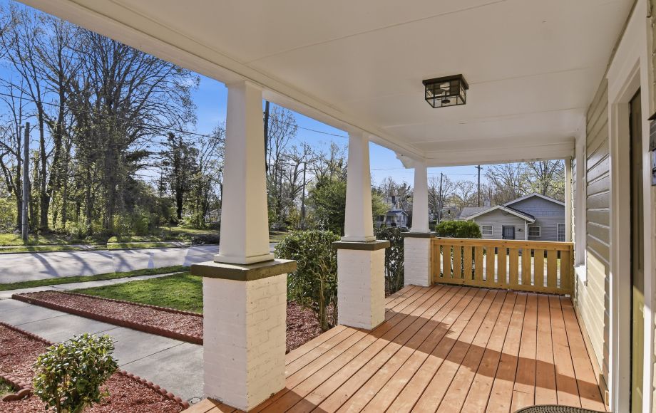 Image for FOR SALE-2/BEDROOMS~1/BATH w/FLEX SPACE & BASEMENT~WINSTON SALEM