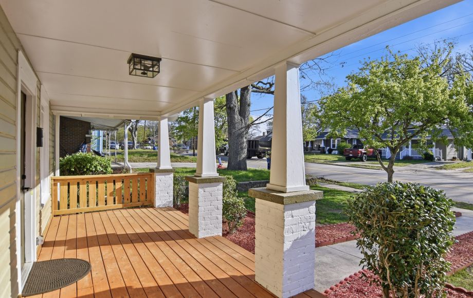 Image for FOR SALE-2/BEDROOMS~1/BATH w/FLEX SPACE & BASEMENT~WINSTON SALEM