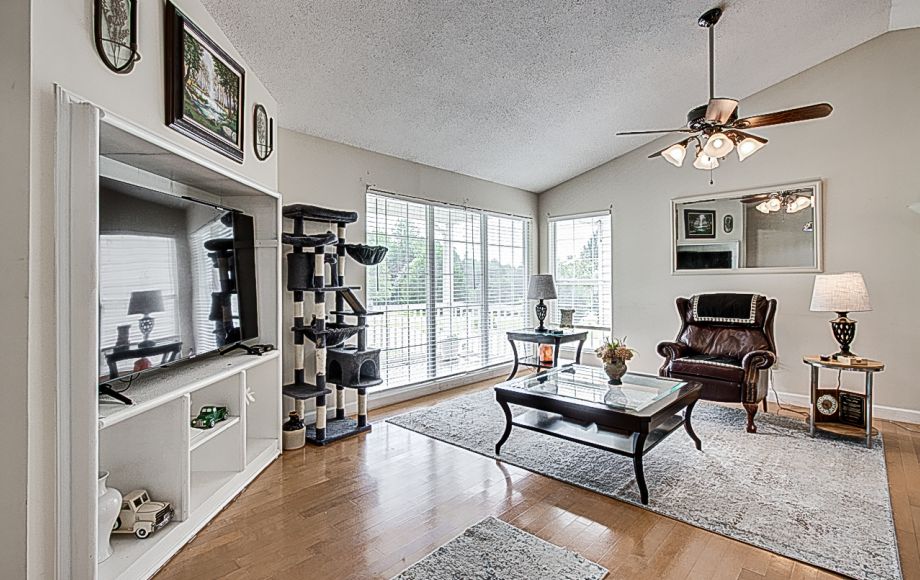Image for FOR SALE~4/BR, 2/BA on .92 AC in RANDLEMAN