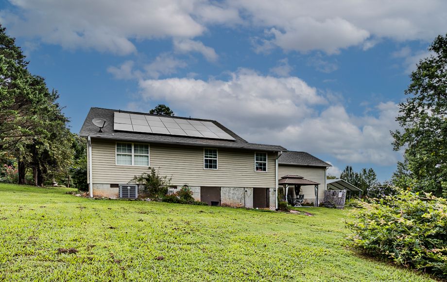 Image for FOR SALE~4/BR, 2/BA on .92 AC in RANDLEMAN