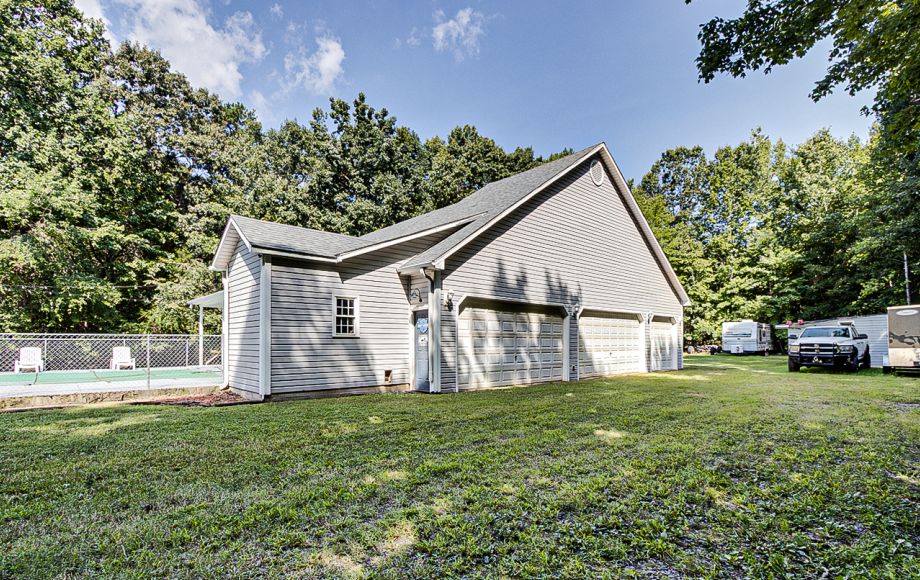 Image for FOR SALE~4/BR, 2/BA, OFFICE, POOL, 50x50 GARAGE in PLEASANT GARDEN