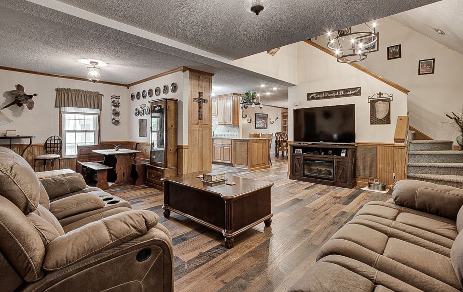 Image for FOR SALE~4/BR, 2/BA, OFFICE, POOL, 50x50 GARAGE in PLEASANT GARDEN