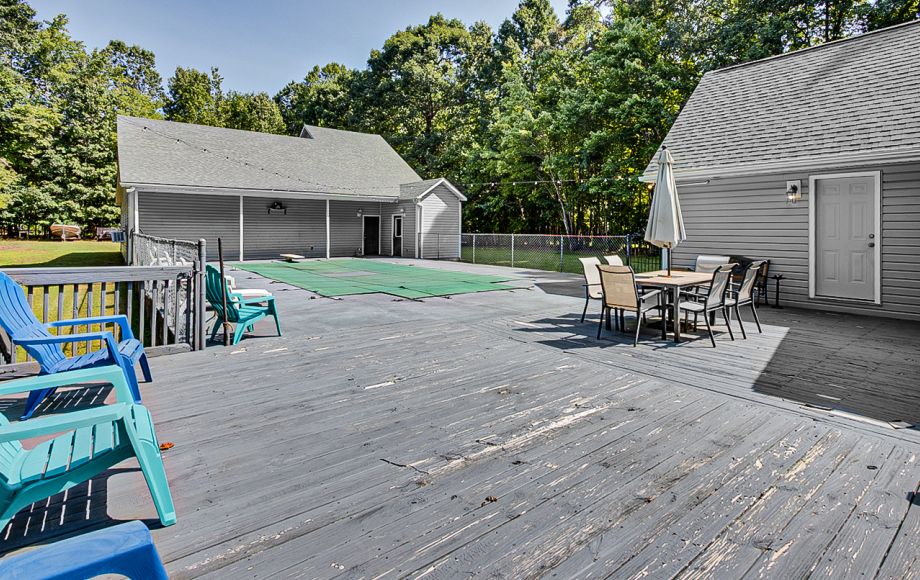 Image for FOR SALE~4/BR, 2/BA, OFFICE, POOL, 50x50 GARAGE in PLEASANT GARDEN