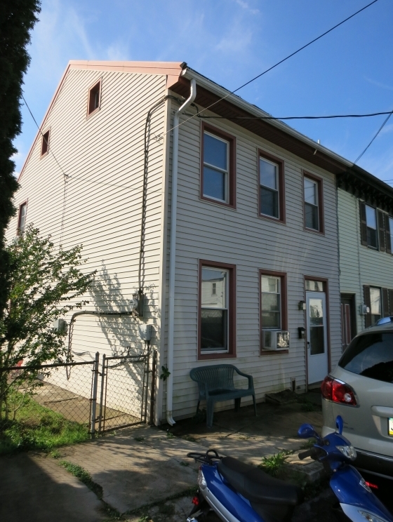 Image for 3 BR, 1 Bath End Unit Row Home in Mechanicsburg, PA