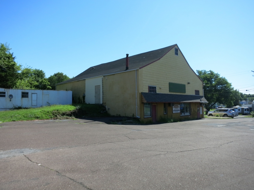 Investment Opportunity! Mixed Use Commercial Property on 8.84 acres in