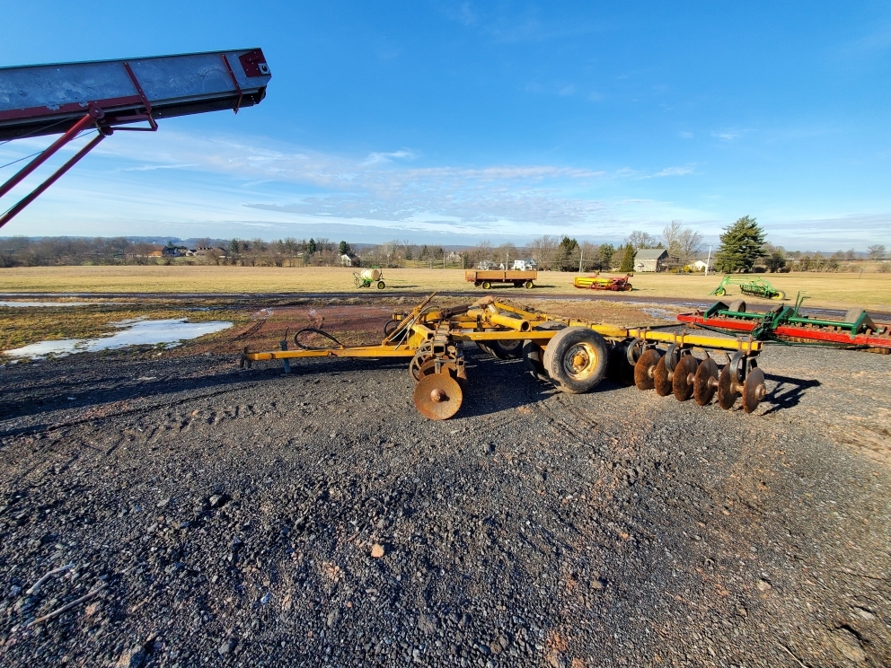 Image for Farm Equipment Liquidation Auction-JD Tractors, JD Implements, Hay Wagons, Grain Wagons & More!