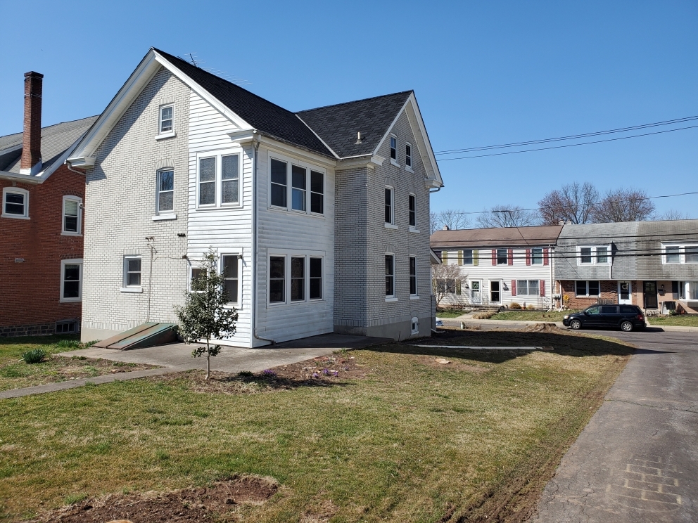 Image for 3 Bedroom, 1.5 Bath 3 Story Home with Pole Barn, Sellersville, PA