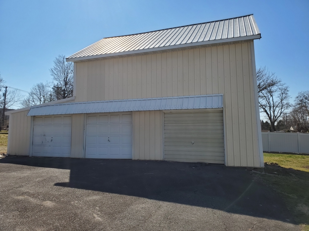 Image for 3 Bedroom, 1.5 Bath 3 Story Home with Pole Barn, Sellersville, PA