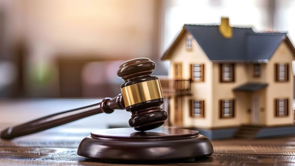 Estate liquidators legacy auction group why you can benefit from hiring a professionaladobestock 848129859
