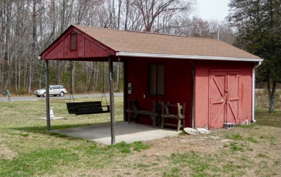 Image for 2 BR/1 BA Home w/30’ x 40’ Shop on 1.3 +/- Acres in Colonial Beach, VA—Sells to the Highest Bidder!