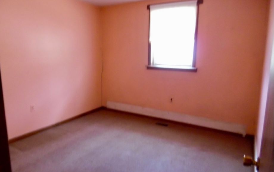 Image for 2 BR/1 BA Home w/30’ x 40’ Shop on 1.3 +/- Acres in Colonial Beach, VA—Sells to the Highest Bidder!