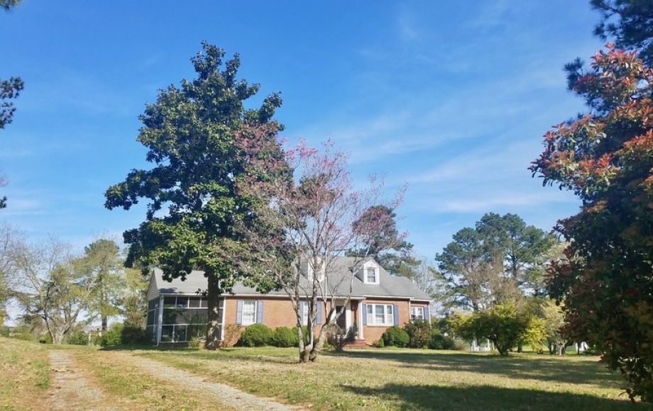 Image for 4 BR/2 BA Brick Cape Cod Style Home on 2.8 +/- Acres in Warsaw, VA (Richmond County)