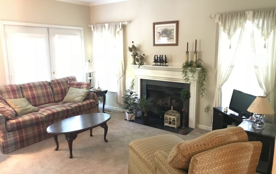 Image for Immaculate 3 BR/3 BA Townhome on Corner Lot in Loudoun County, VA