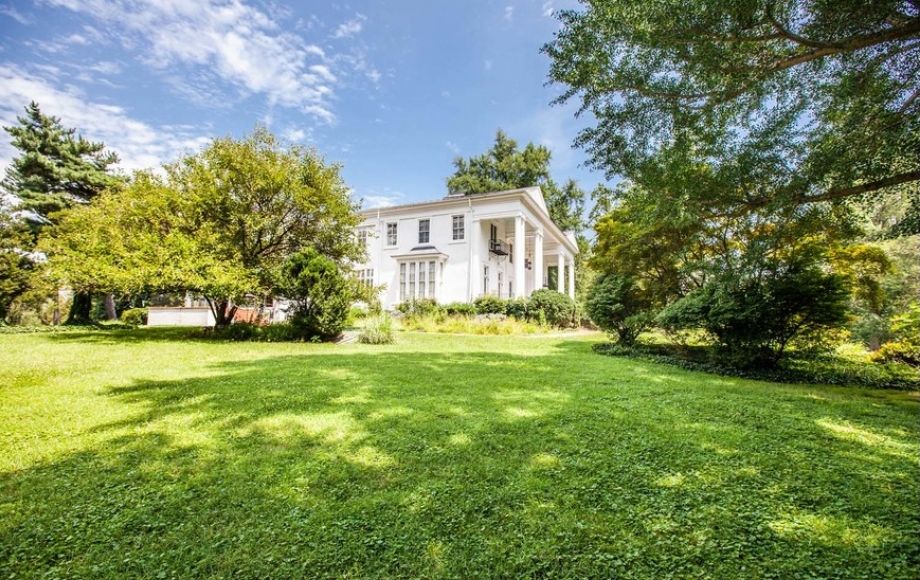 Image for 6 BR/6.5 BA Estate on 8.8 +/- Acres, 4 Bay Garage w/2 BR/2 BA Apartment—Fauquier County