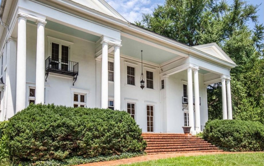 Image for 6 BR/6.5 BA Estate on 8.8 +/- Acres, 4 Bay Garage w/2 BR/2 BA Apartment—Fauquier County