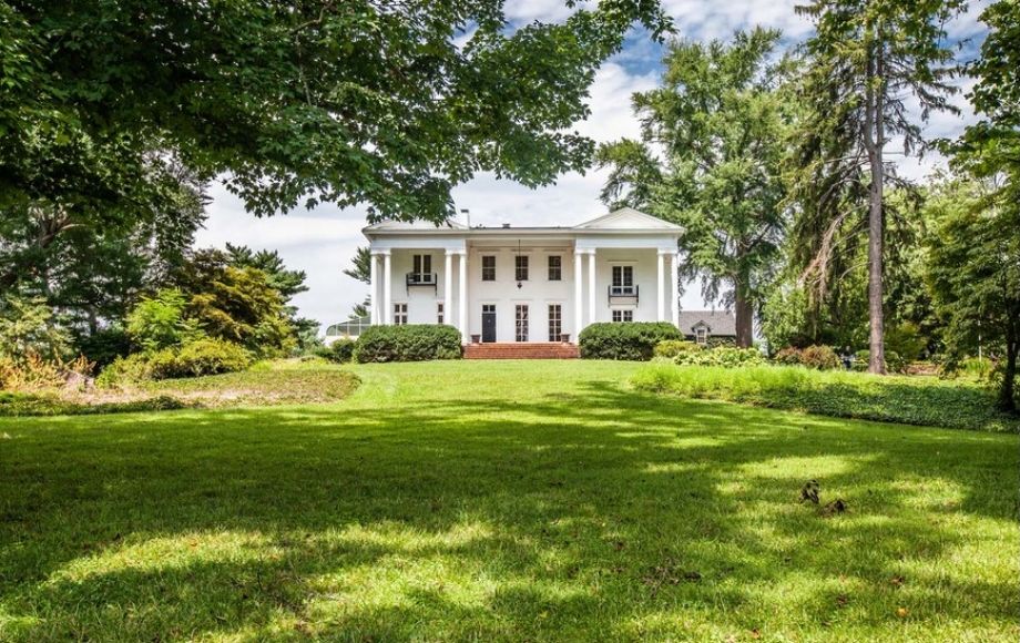 Image for 6 BR/6.5 BA Estate on 8.8 +/- Acres, 4 Bay Garage w/2 BR/2 BA Apartment—Fauquier County