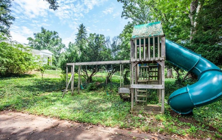 Image for 6 BR/6.5 BA Estate on 8.8 +/- Acres, 4 Bay Garage w/2 BR/2 BA Apartment—Fauquier County